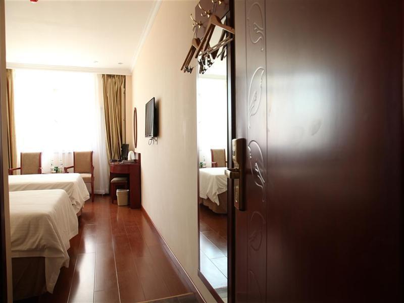 Greentree Inn Beijing Pinggu District Government Express Hotel Extérieur photo